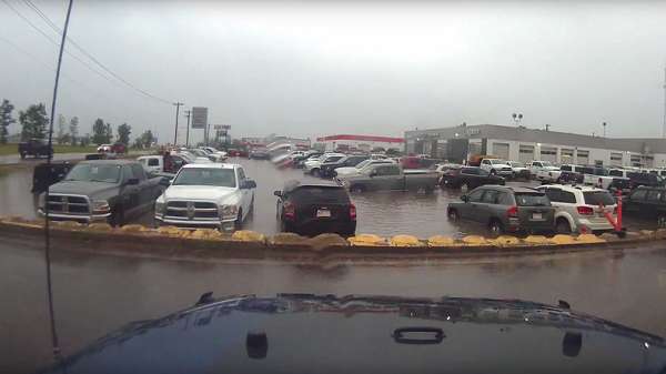 Canada : une ville frappée par les inondations après avoir été ravagée par un incendie