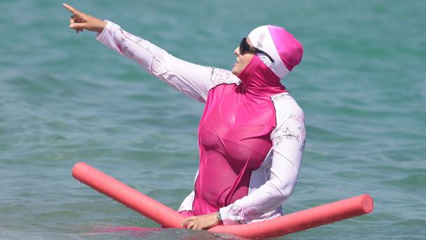 France : la justice valide un arrêté anti-burkini pris en Corse