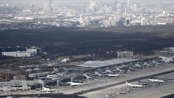 Une fausse alerte à la bombe à l’aéroport de Francfort entraîne son évacuation