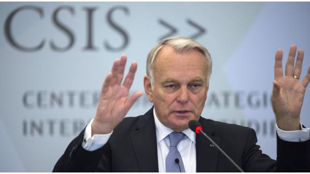 Ayrault: La polémique sur le burkini "dégrade l`image" de la France