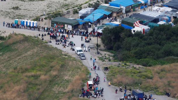 France: Le maire de Calais s`oppose à la construction d`un mur "anti-intrusion" de migrants
