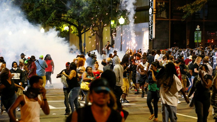 Manifestation de Black Lives Matter en Caroline du Nord : sept policiers et un civil blessés