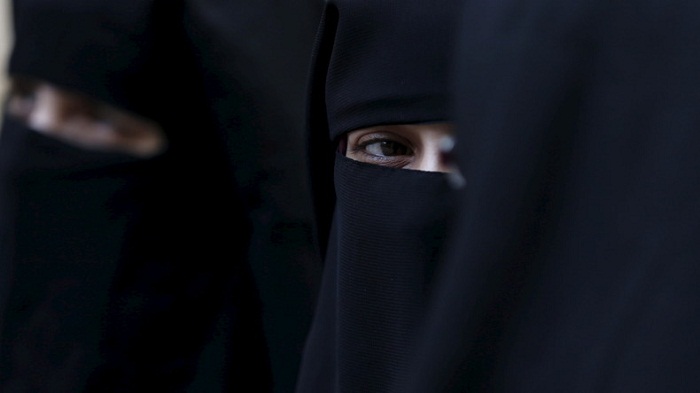 Les députés suisses approuvent l`interdiction de la burqa