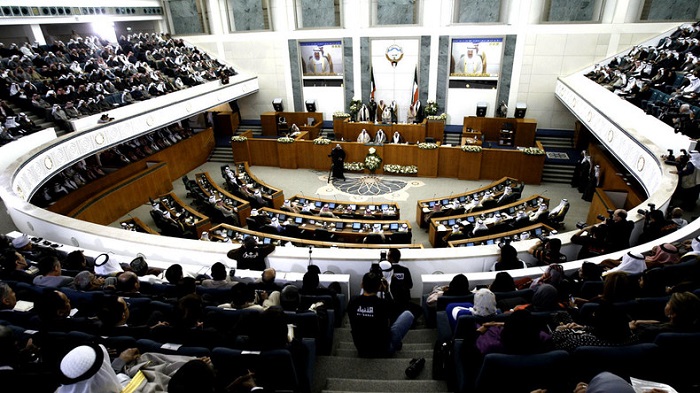 Koweït : l`émir a dissout le Parlement