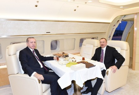 Əliyev Ərdoğanı çay süfrəsinə dəvət etdi - FOTOLAR