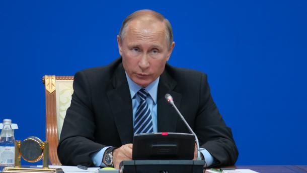 Putin califica de “inaceptable” la injerencia de la FETÖ en el proceso político interno de Turquía