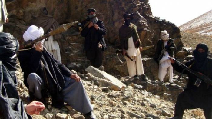Afghanistan : talibans et EI accusés du massacre de 50 civils