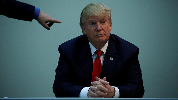 ¿Serán los propios republicanos quienes promuevan el `impeachment` a Trump?