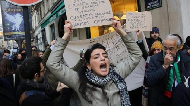 France: Manifestation à Paris contre les exactions commises à Alep