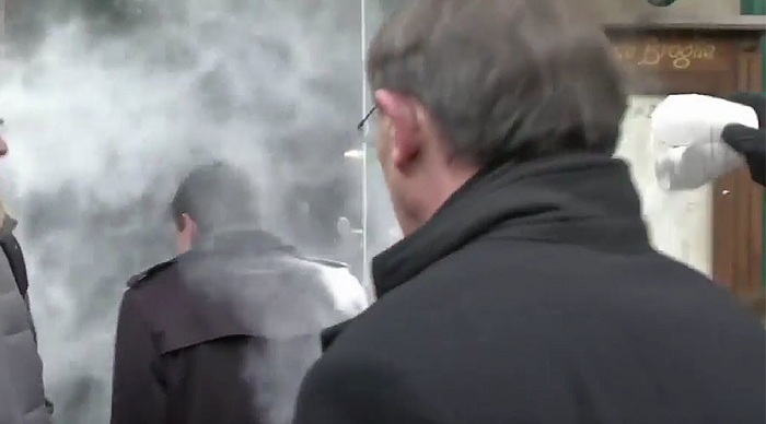 French ex-PM Manuel Valls gets flour-bombed by protester during campaign walk - VIDEO