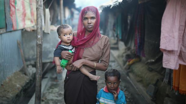 Violences contre les Rohingyas en Birmanie: probablement des centaines de morts