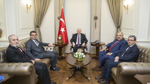 Yıldırım y Duncan evaluaron negociaciones de Chipre, la lucha antiterrorista y la industria