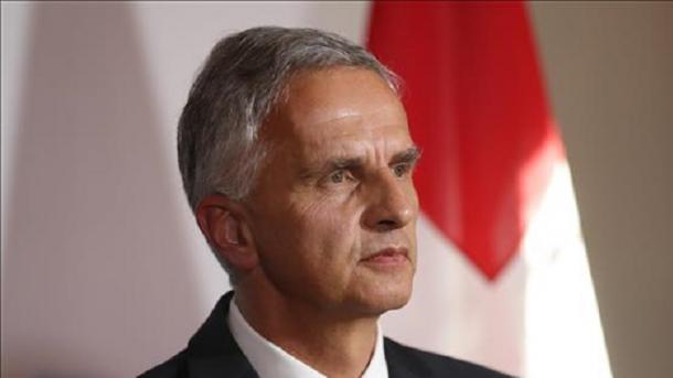 La Suisse critique le décret Trump interdisant l’entrée des réfugiés