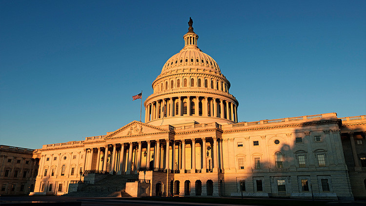 Legisladores de EE.UU. urgen a Trump a imponer sanciones inmediatas con altos cargos de Venezuela