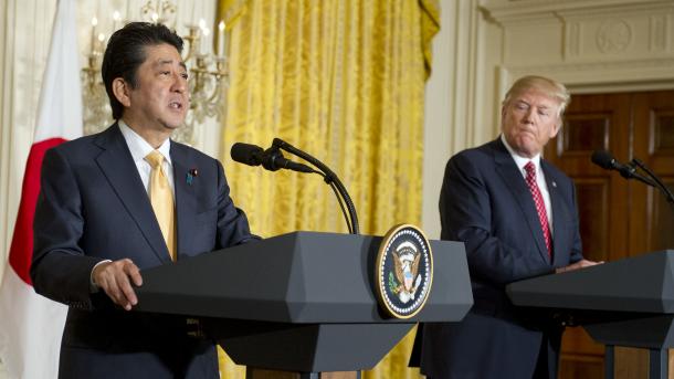 Trump assure au Japon le soutien total de Washington face à Pyongyang