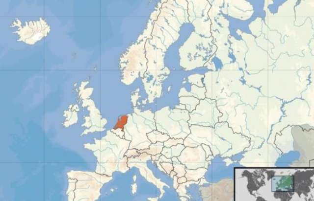 Les Néerlandais se sont rassemblés dans une mosquée contre l’islamophobie