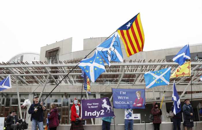 Le parlement d'Ecosse demande un nouveau référendum sur l'indépendance