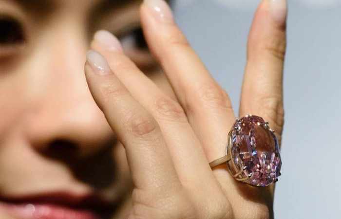 Le diamant «Pink Star» vendu à 71,2 millions