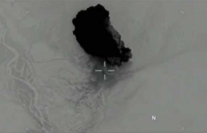 Premières images de la frappe américaine avec la «Mère de toutes les bombes» en Afghanistan - VIDEO