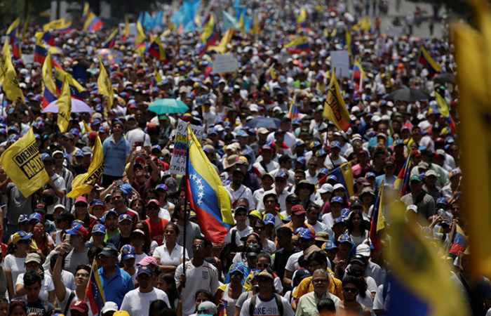 Venezuelans hit the streets in massive anti-Maduro rally - PHOTOS, VIDEOS
