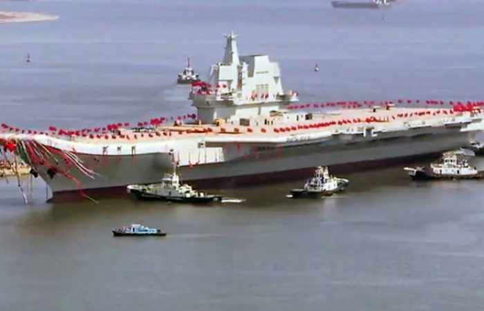 China bota su segundo portaviones y el primero de producción propia