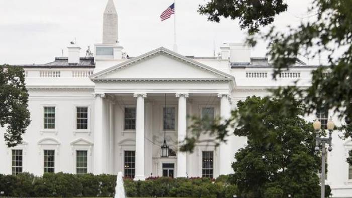 Renuncia el director de Comunicación de Trump después del regreso de presidente