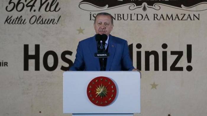 Erdoğan nimmt an Iftar-Essen teil