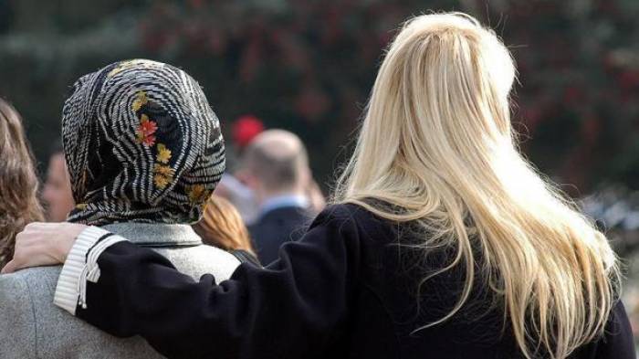 Une ville belge lève l’interdiction des signes religieux pour ses employés