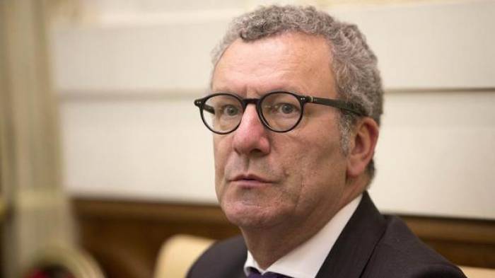 Empêtré dans un scandale social, le maire de Bruxelles démissionne
