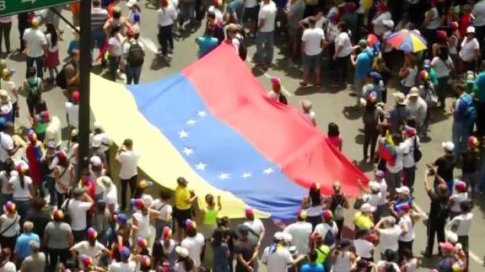 Maduro: "Venezuela está en medio de una crisis revolucionaria"