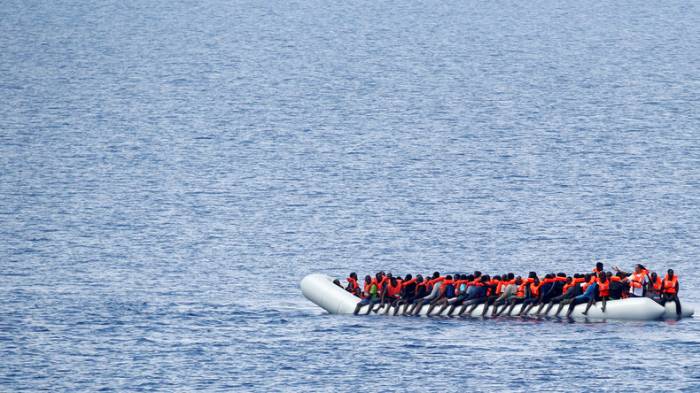 Bundesmarine rettet 919 Migranten im Mittelmeer