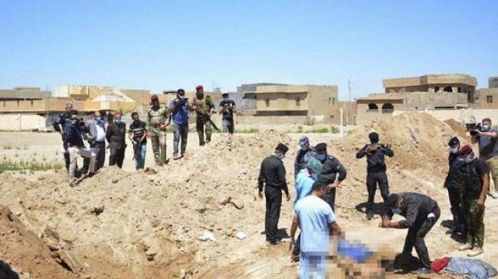 Irak : une fosse commune des victimes de Daesh découverte à Tikrit