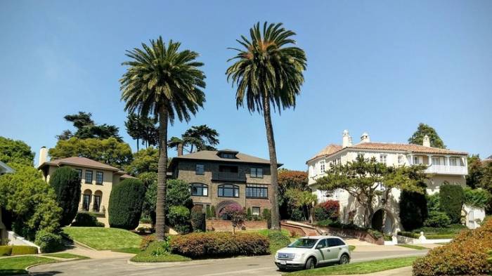 Venden por error en San Francisco una calle entera llena de mansiones por 90.000 dólares