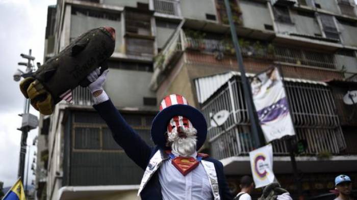 Miles de venezolanos salen a las calles para protestar las valoraciones de Trump