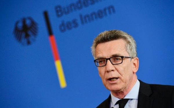 Allemagne: le ministre de l`Intérieur rejette tout `soupçon généralisé` contre les réfugiés