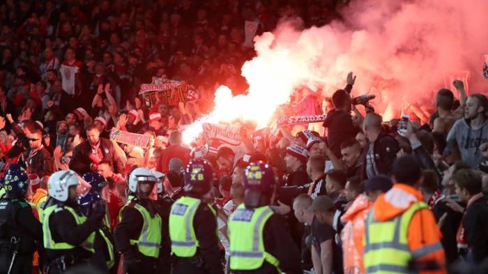 Deutsche Fußballfans stiften Unruhen vor UEFA-Europa-League-Spiel in London