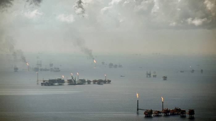 La tormenta Nate interrumpe el 90% de la producción de petróleo en el golfo de México