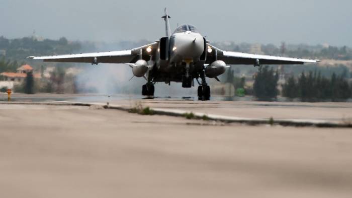 Russischer Bomber Su-24 in Syrien abgestürzt - Besatzung verunglückt