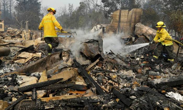 Les incendies en Californie font 35 morts et 90.000 déplacés