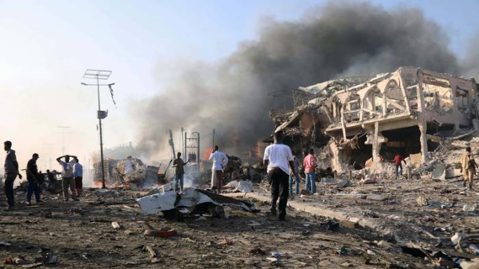 Mehr als 20 Menschen sterben bei Selbstmordanschlag in Mogadischu