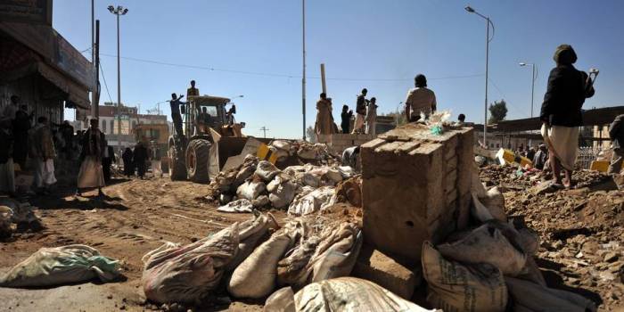 Yémen: quatre soldats et cinq kamikazes tués dans un attentat