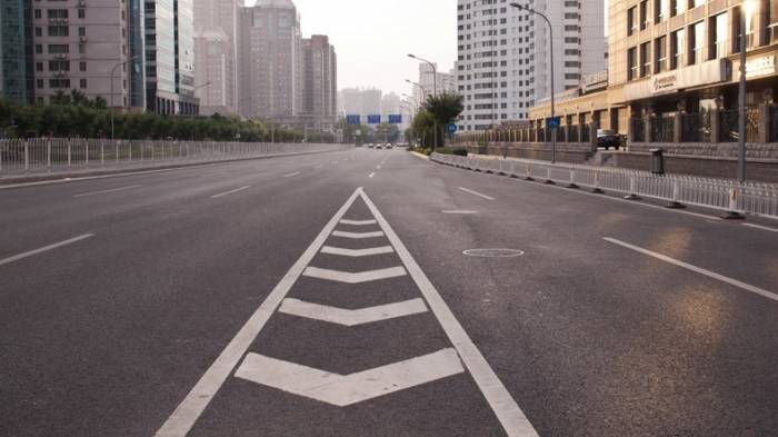 Erste Straße aus Müll in Peking steht vor Einweihung