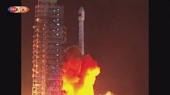 China schickt zwei Satelliten in den All