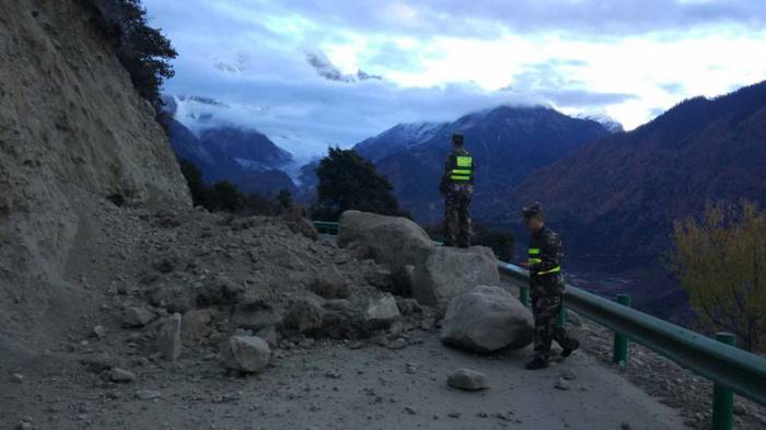 Erdbeben der Stärke 6,9 erschüttert Tibet