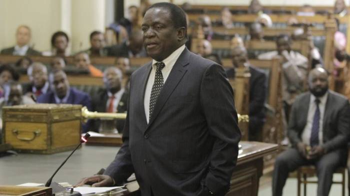 Simbabwes neuer Präsident Mnangagwa vereidigt