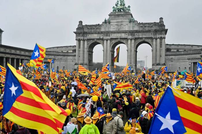 Bruxelles: 10.000 manifestants pour soutenir la Catalogne