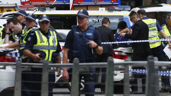 Varios heridos después de que un coche atropellara a una multitud en Australia