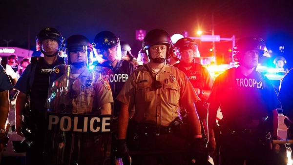 Etats-Unis: les 704 victimes de la police américaine en 2015