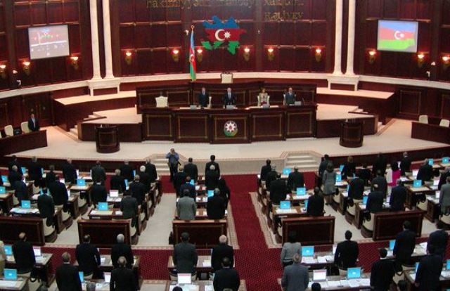 Yeni deputatlar parlamentdə nədən danışacaqlar?