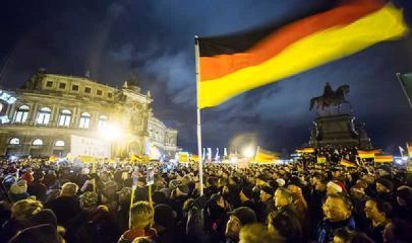 Manifestations anti-OTAN des Allemands